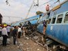 Броят на загиналите при дерайлирането на влак в Индия е достигнал 39 души