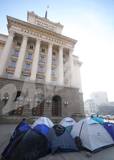 Медецинските сестри няма да позволят техния протест да има политически дивиденти. 