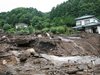Десетки хиляди евакуирани в Япония заради проливните дъждове