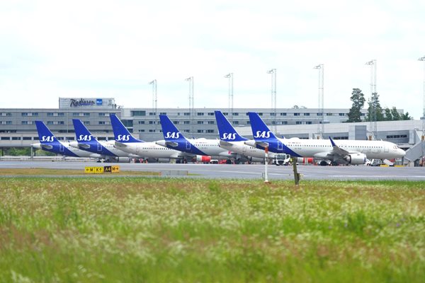 Скандинавските авиолинии отменят стотици полети заради стачката на пилотите