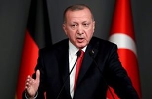 Турският президент дарява 7 заплати за борба с коронавируса