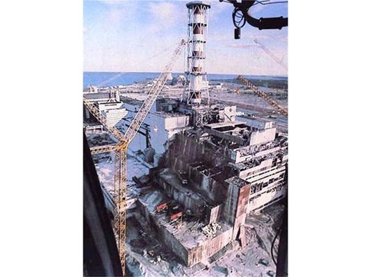 АЕЦ “Чернобил” след взрива на 26 април 1986 г.