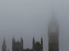 Десетки полети са отменени във Великобритания заради мъгла