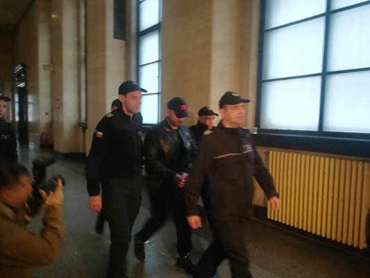 Любенов остава в ареста, реши съдът.
