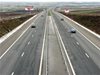 Тир спука гума на магистрала "Тракия" край Пловдив, пречи на движението