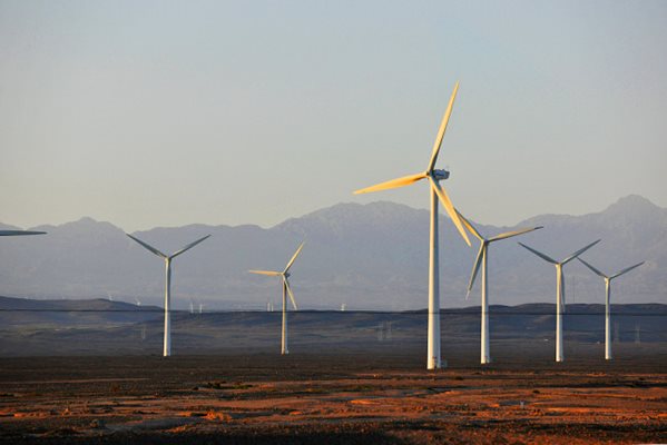 През последните 24 часа в Европа делът на електроенергията, произведена от вятърни централи, е 7,8 процента.
