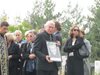Погребват Бисер Киров до дъщеря  му в Родопите