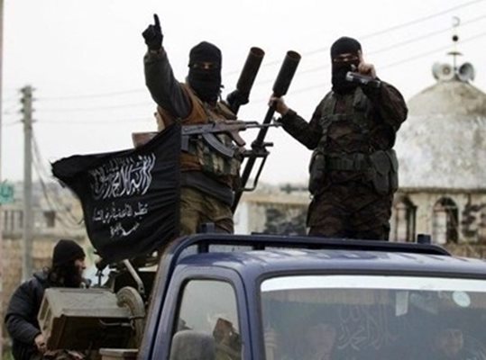Бойци от групировката "Ислямска държава" 
СНИМКА: Архив