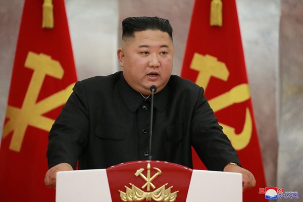 Лидерът на КНДР Ким Чен-ун СНИМКИ: Ройтерс