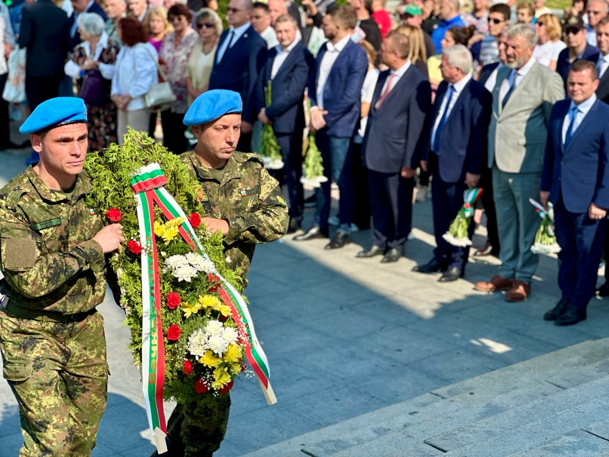 С тържествена церемония Русе отбеляза 116 години от обявяването на Независимостта на България