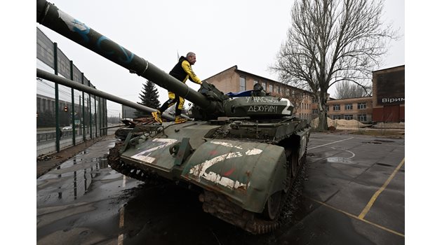 Поразените руски танкове, участвали в нападението на град Бахмут СНИМКА: Орлин Цанев