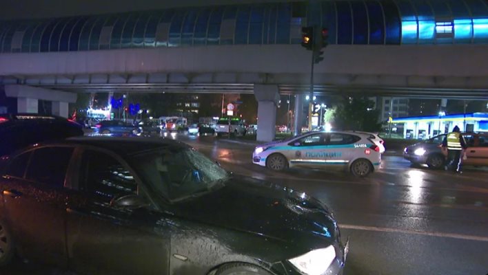 Инцидентът с 14-годишното момче става на светофара пред столичния КАТ