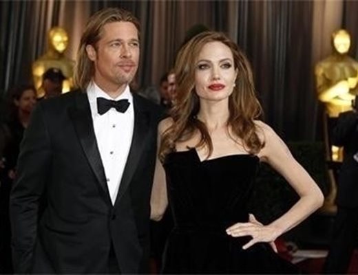 Анджелина Джоли и Брад Пит също се разделиха заради непреодолими различия.

