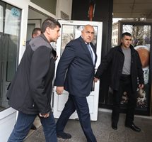 Охраната на лидера на ГЕРБ Бойко Борисов е била намалена.