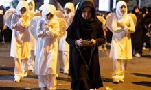 Мюсюлманите-шиити отбелязват празника Ашура