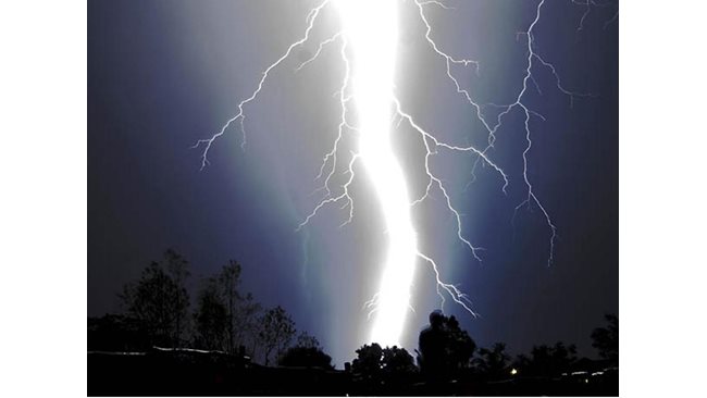 The victim of the lightning in Sofia, without danger to his life, remains under observation in a hospital