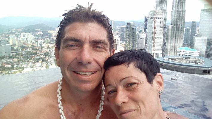 Теодора Балабанова и съпругът й в Малайзия СНИМКА: Личен фейсбук профил