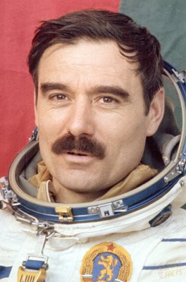 Георги Иванов е първият ни космонавт
