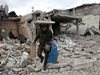 Мониторингова организация: Сирийските и руските сили контролират град Дума