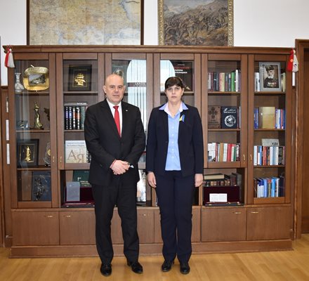 Европейският главен прокурор Лаура Кьовеши и главният прокурор Иван Гешев по време на нейното посещение у нас през март тази година.