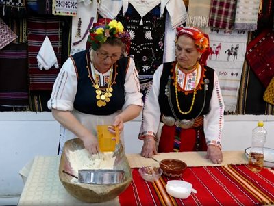 Къде какво да ядете: гаргалета в Якоруда, тиква с лук в Трявна, булгурник в Пловдивско (Карта)