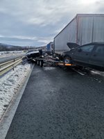 Водач на лек автомобил е пострадал при ПТП с тежкотоварен автомобил на път Е 79 край село Горна Вереница, общ. Монтана.