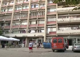 Близо 5 часа оперирали единия прострелян от барикадиралия се в Стара Загора