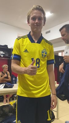 Синът Николай е в националния футболен отбор за младежи на Швеция.
СНИМКИ: ЛИЧЕН АРХИВ