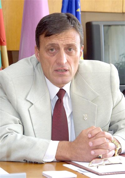 Людмил
Веселинов,
кмет на
община Попово
