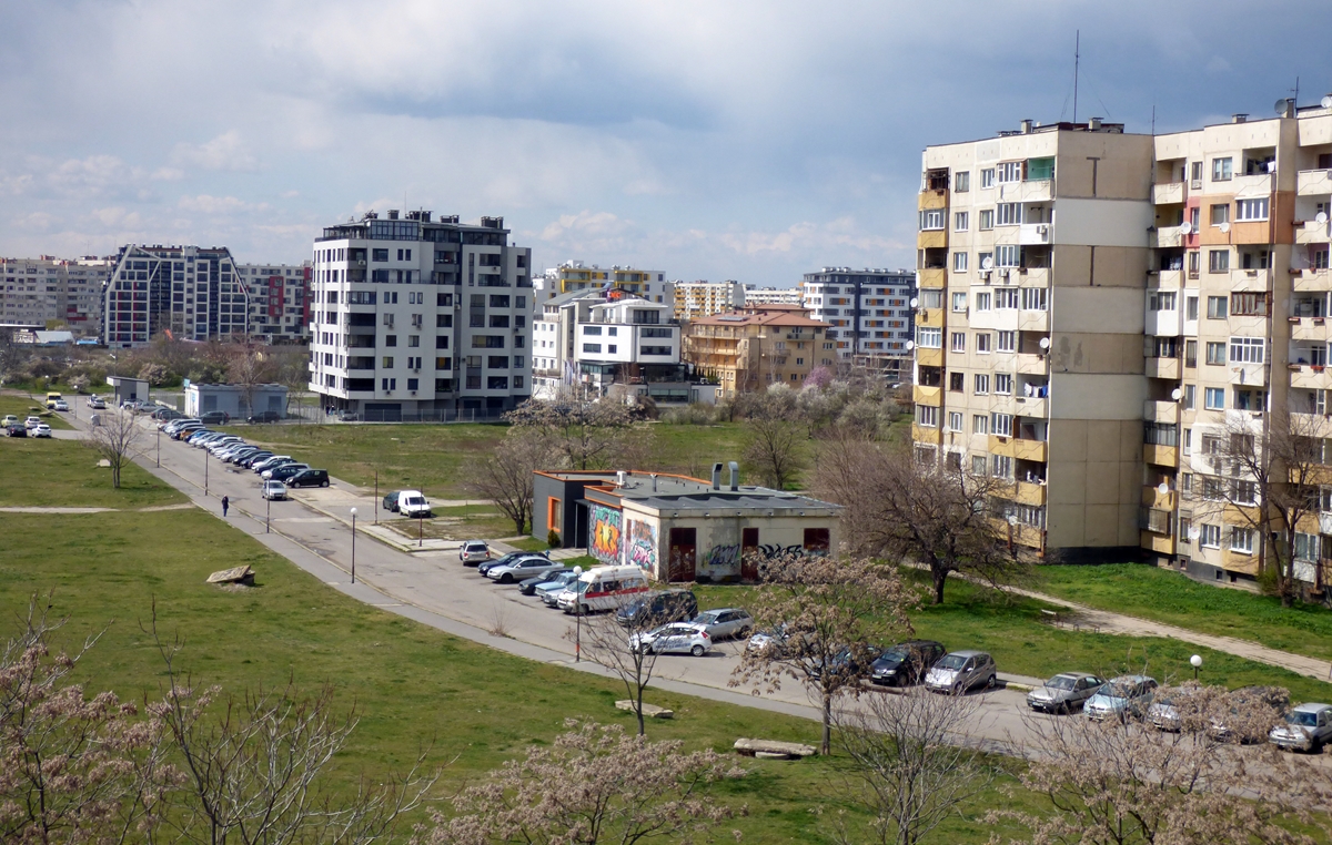 Най-после спад на сделките с имоти в България