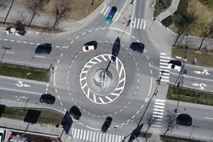 Кметът на Шумен: Елипсовидната форма на кръговото кръстовище е временна