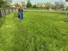 Общинските екипи продължават косенето на тревните площи и през настоящата седмица