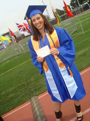 Владова се дипломира с отличие