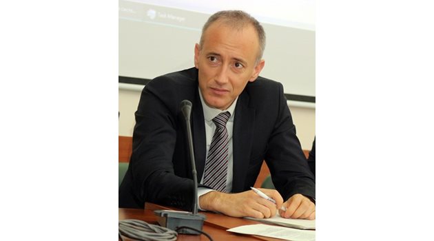 Министърът на образованието Красимир Вълчев.