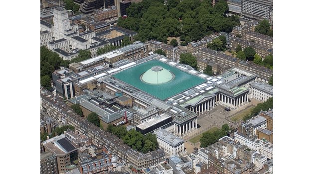 Британският музей разполага с над 92 000 квадратни метра изложбена площ, но тя е недостатъчна, за да бъдат показани всичките му експонати.