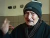 Измамената  със  125 хил. лв. баба Донка се залости в дома си, плаши с Цацаров (обзор)