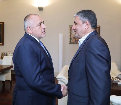 Премиерът Бойко Борисов се срещна с министъра на пътищата и градоустройството на Иран Мохаммад Еслами. СНИМКИ: Министерски съвет