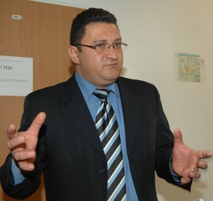 Веселин Личев отхвърля обвиненията за фалит на общината