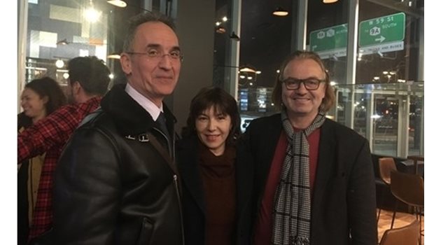 Проф. Илиян Иванов (вдясно) и съпругата му Дана Проданова на премиерата на филма в Ню Йорк през декември 2019 г.
