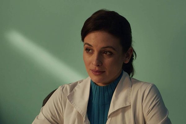 В ролята на д-р Огнянова в сериала “Откраднат живот”