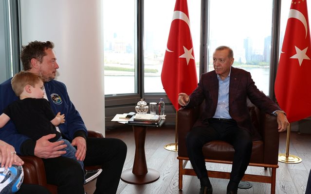 Турският президент Реджеп Ердоган по време на срещата с Илон Мъск в Ню Йорк СНИМКА: РОЙТЕРС