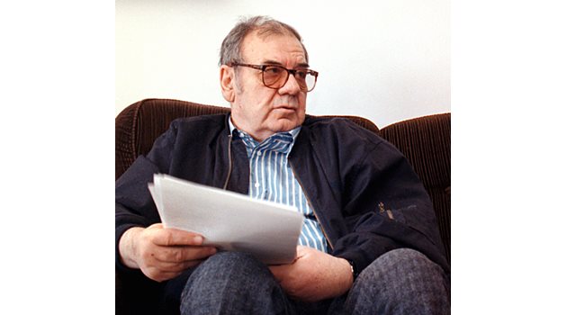 Петър Младенов бил сред най-доверените хора у нас на Горбачов и Рейгън, а негова дясна ръка бил Любен Гоцев. 