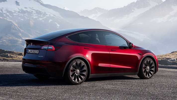 Tesla Model Y е най-продаваният автомобил в цяла Европа през ноември.