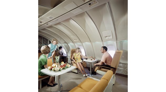 Боинг “747” е първият самолет, който осигурява пълен комфорт на пътниците.