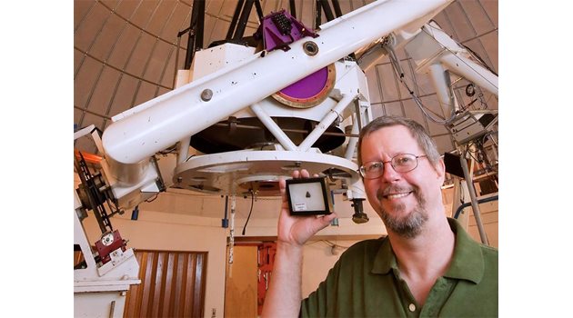 ОТКРИВАТЕЛ: Астрономът Ричард Ковалски пръв забеляза изкуствения обект 2010 KQ.
