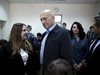 Бившият мин.-председател на Израел Ехуд Олмерт е освободен предсрочно от затвора

