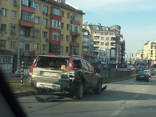 Един от пострадалите автомобили