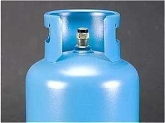Изтичане на газ от редуцил-вентила на газовата бутилка причини взрив в Хасково.  Снимка: Архив