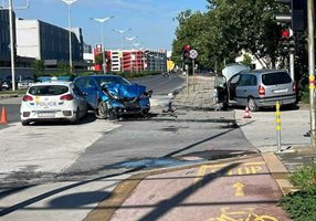 Катастрофата е станала на бул. "България" до многоетажния паркинг на панаира. Снимка: ФБ