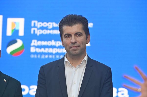 Кирил Петков: Борисов е посочил два варианта за правителство пред посланиците от ЕС